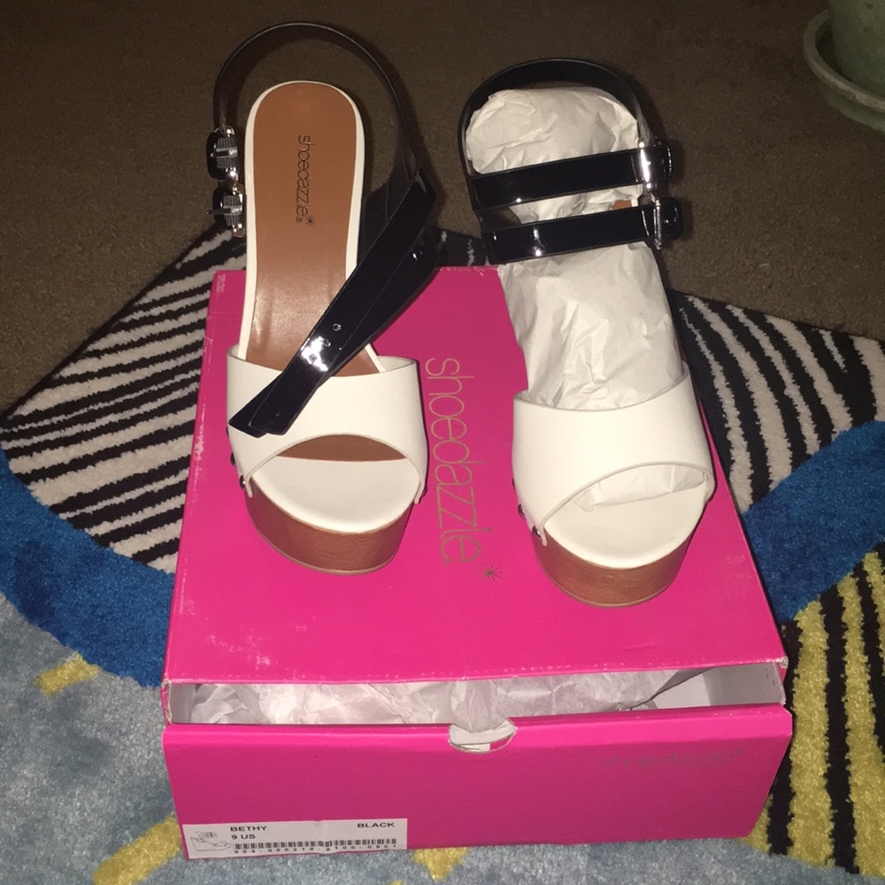 SHOEDAZZLE WEDGED SANDALS...